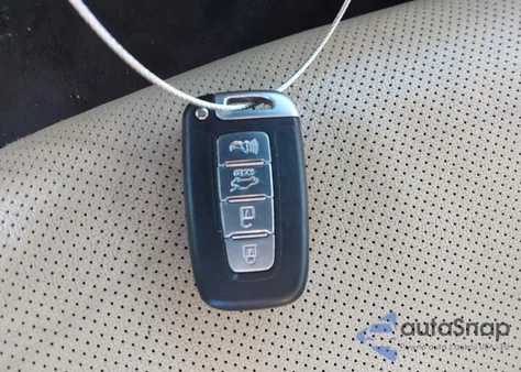 2012 Hyundai Genesis 3.8 z USA, uszkodzony, nr VIN KMHGC4DD3CU178259